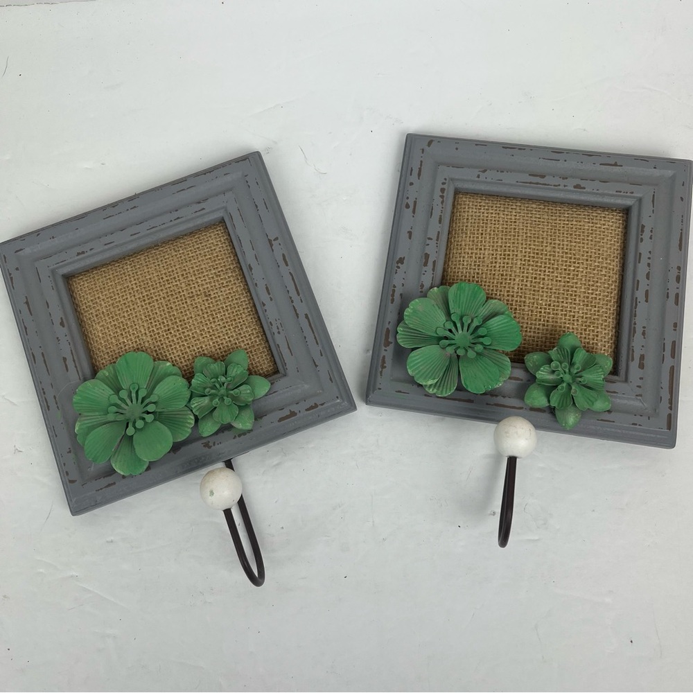 Pair of framed burlap & flower decor hooks